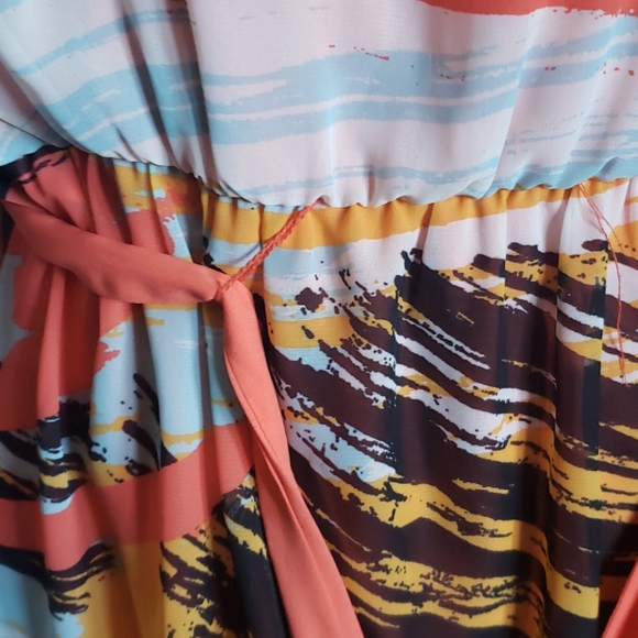 Spring sale! Bright colored Dress - Picture 4 of 4